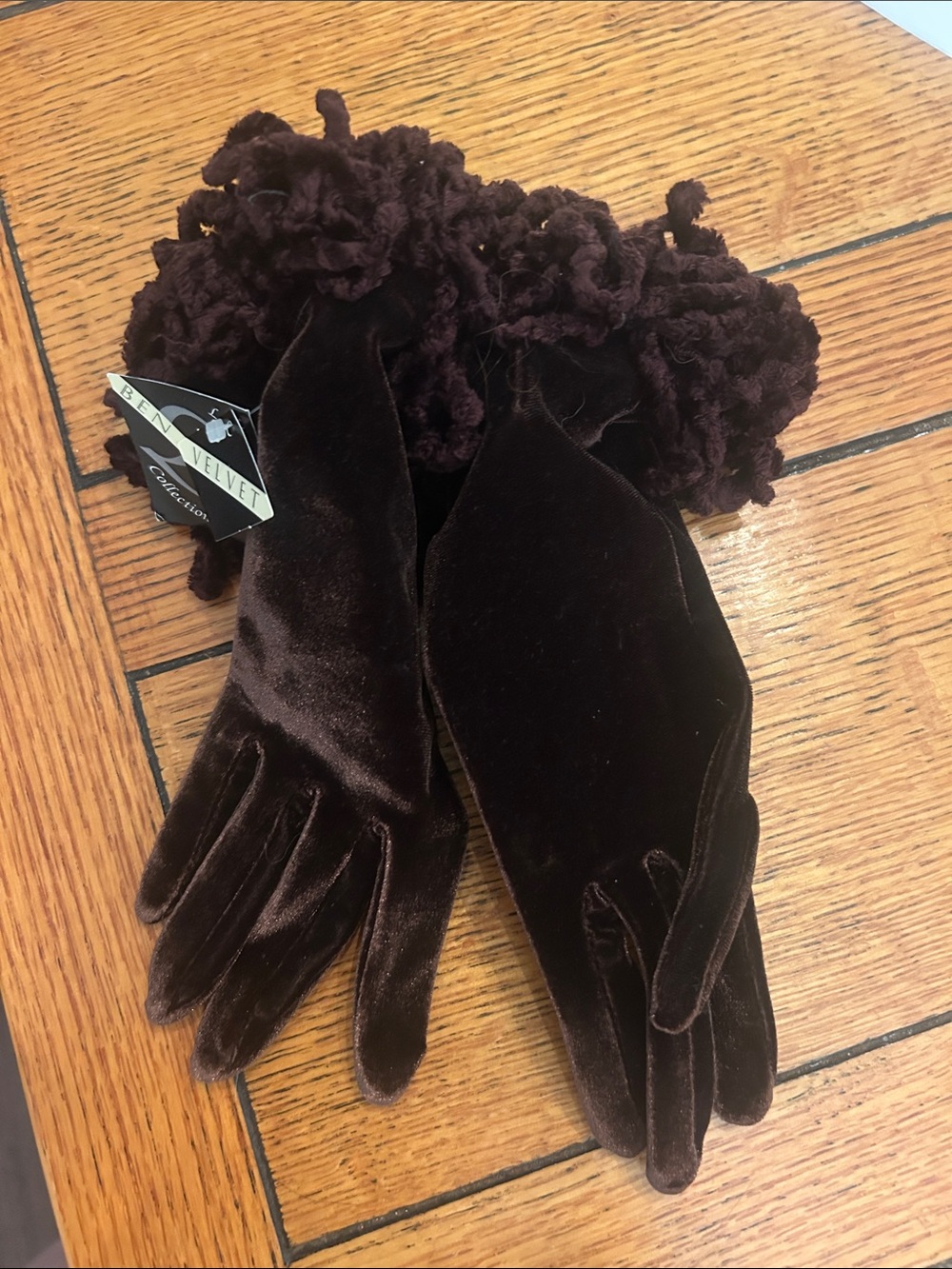 Velvet Ruffle Cuff Women's Dress Gloves - Brown